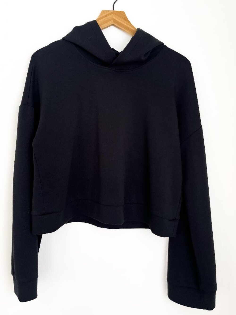 Sage Collective Cloud Black Cropped Cowl Hood Sweatshirt S